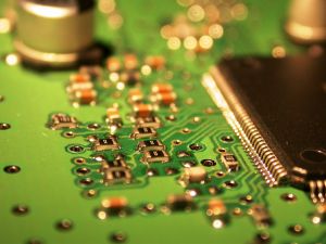 Školení a workshopy z oblasti SMT technologií