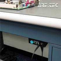 Kontinuální monitor uzemnění pracovní plochy a pracovníka MULTI-MOUNT MONITOR