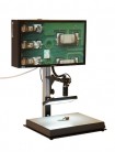  - Digitální průmyslový mikroskop U4, objektiv 25 mm, monitor na sestavě